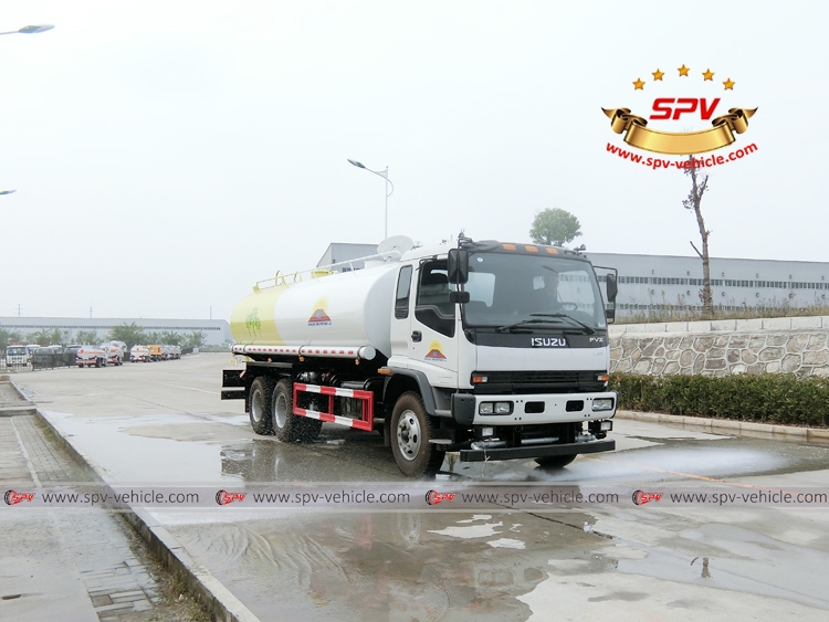 20,000 Litres Water Tank Truck ISUZU-Front Washing